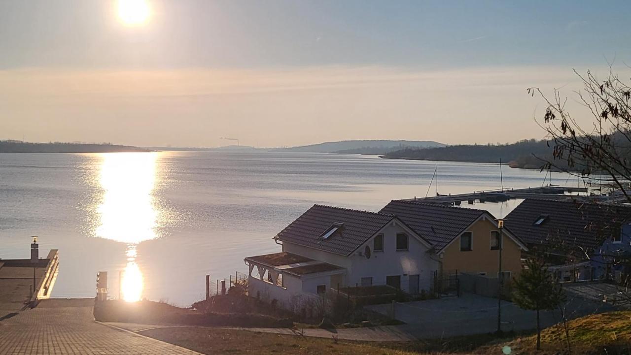 Seehaus Pippa Mit Sauna And Whirlpool Direkt Am See Mucheln Esterno foto